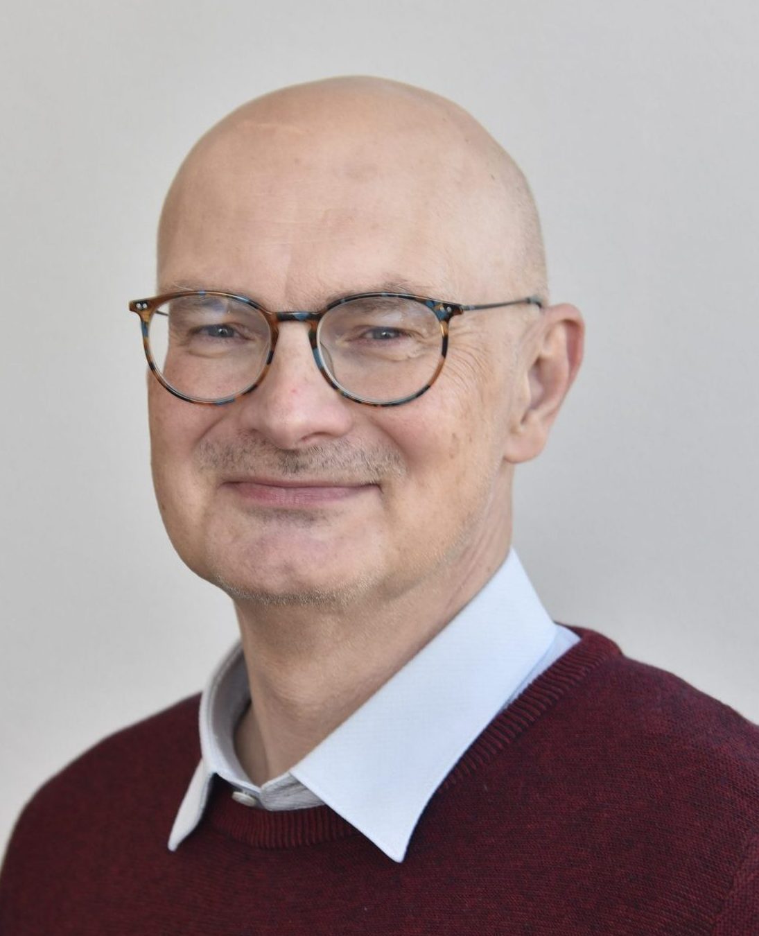 Its Prof. Dr. Dirk Roggenbuck, who is the CEO of both Medipan GmbH and GA Generic Assays GmbH.